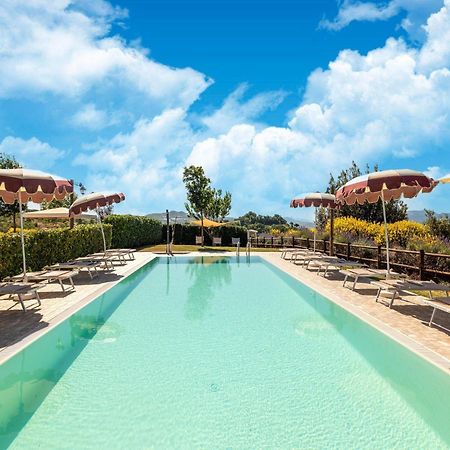 Apartment In A Farmhouse With 2 Swimming Pools Smirra Esterno foto