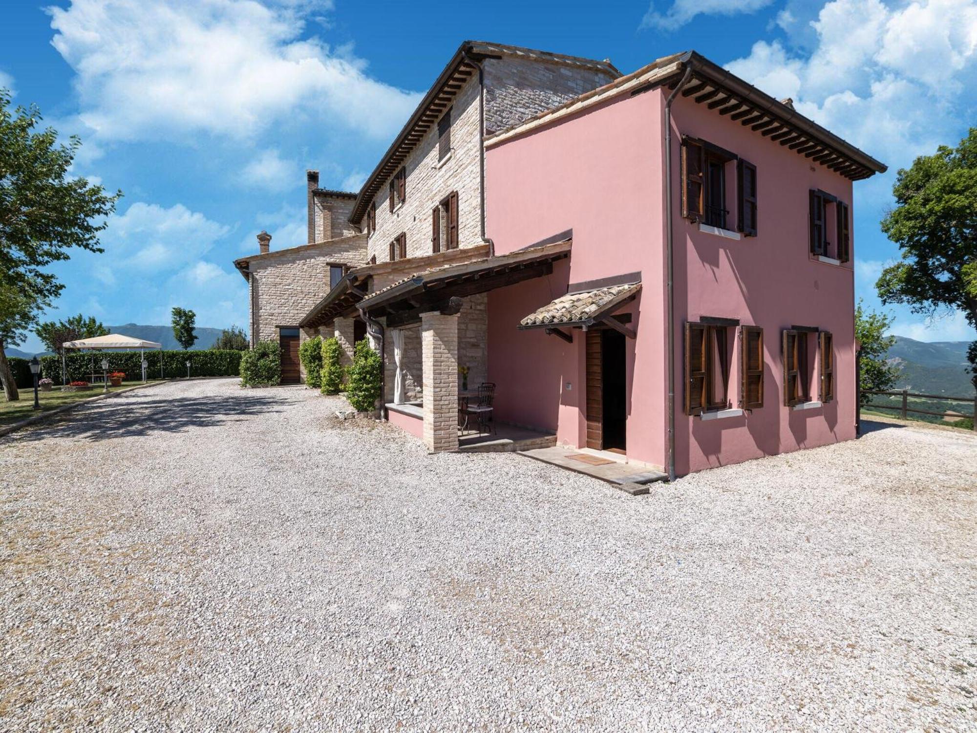 Apartment In A Farmhouse With 2 Swimming Pools Smirra Esterno foto