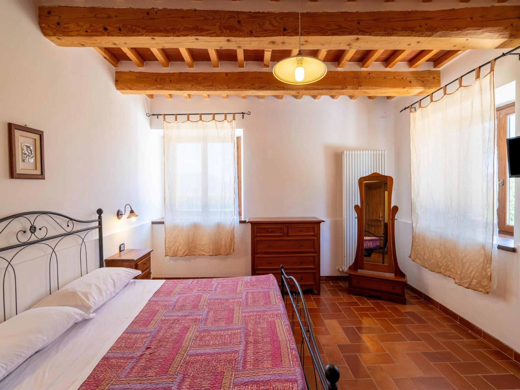 Apartment In A Farmhouse With 2 Swimming Pools Smirra Esterno foto