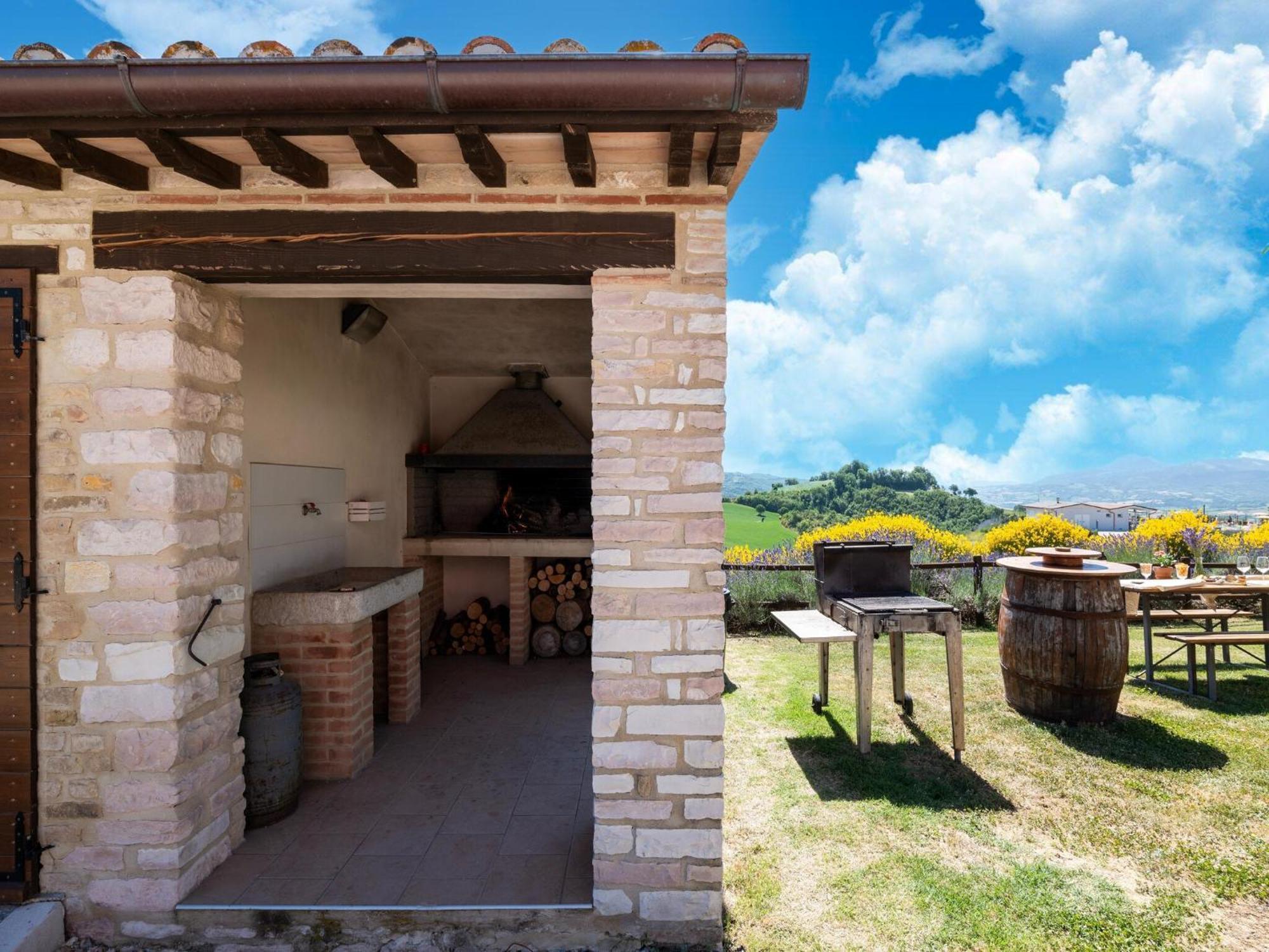Apartment In A Farmhouse With 2 Swimming Pools Smirra Esterno foto
